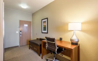 Photo 5 - Comfort Suites Burlington