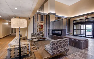 Photo 2 - Comfort Suites Burlington
