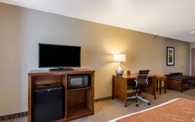 Photo 4 - Comfort Suites Burlington