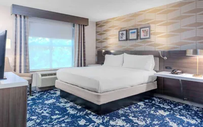 Photo 2 - Hilton Garden Inn Freeport Downtown