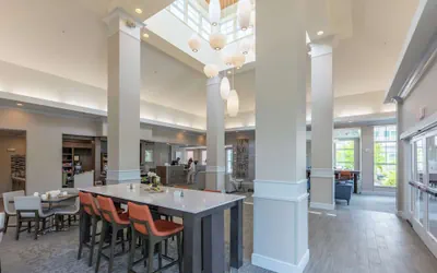 Photo 4 - Hilton Garden Inn Freeport Downtown