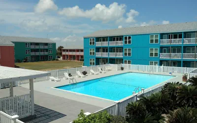 Photo 2 - Executive Keys Condominiums on the Beach