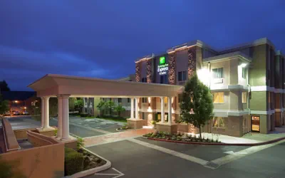 Photo 2 - Holiday Inn Express Hotel & Suites Livermore by IHG