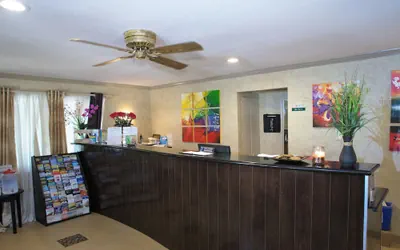 Photo 3 - Rosedale Inn