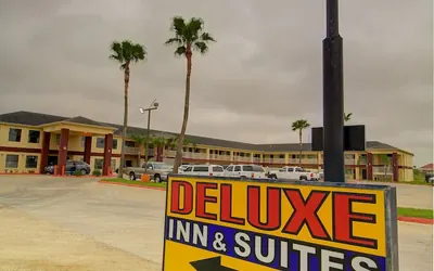Photo 2 - Deluxe Inn & Suites