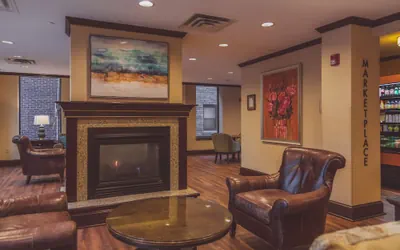 Photo 5 - The Parkview Hotel