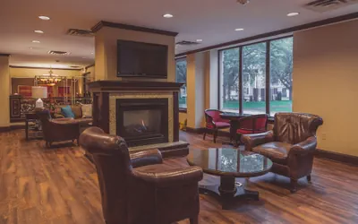Photo 4 - The Parkview Hotel