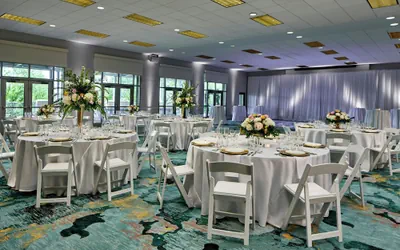 Photo 5 - Renaissance Shoals Resort & Spa