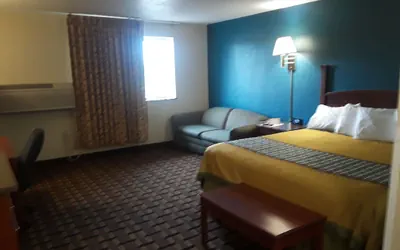Photo 4 - Faribault Hometown Inn & Suites