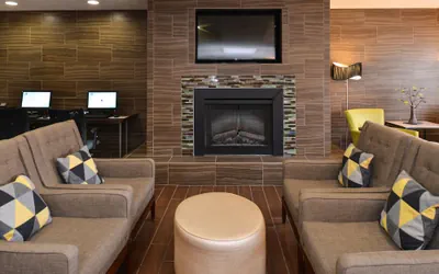 Photo 3 - Holiday Inn Express & Suites Omaha West by IHG