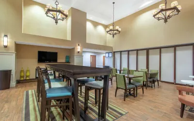 Photo 5 - Hampton Inn & Suites Albany Airport