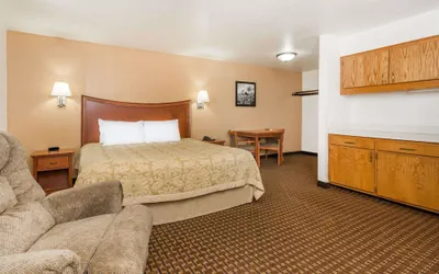 Photo 4 - Super 8 by Wyndham Goodland