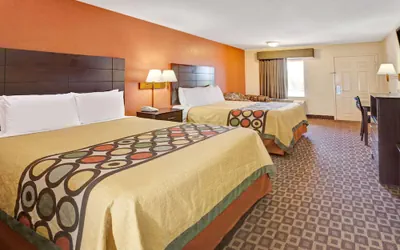 Photo 4 - Super 8 by Wyndham Mont Belvieu/Baytown East