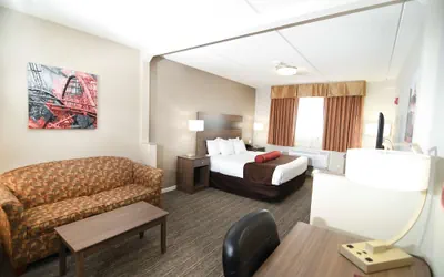 Photo 2 - Best Western Plus Sandusky Hotel & Suites