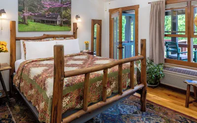 Photo 4 - Bent Creek Lodge Bed & Breakfast