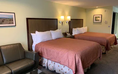 Photo 5 - Best Western Snowcap Lodge