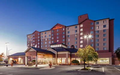 Photo 2 - Hilton Garden Inn Chicago OHare Airport