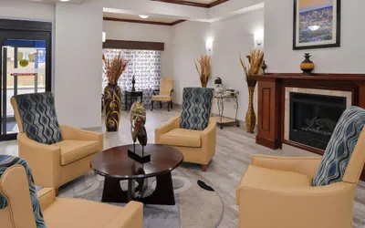 Photo 2 - Holiday Inn Express Clanton by IHG