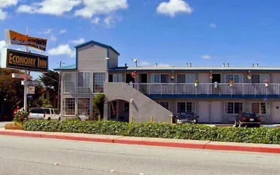 Photo 2 - Economy Inn Monterey