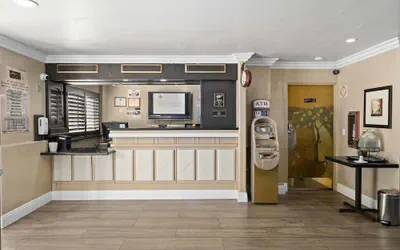 Photo 3 - Lemon Tree Hotel & Suites Anaheim