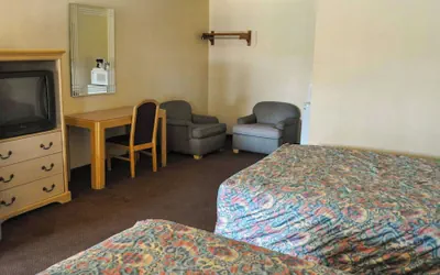 Photo 4 - California Suites Motel