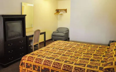 Photo 2 - California Suites Motel