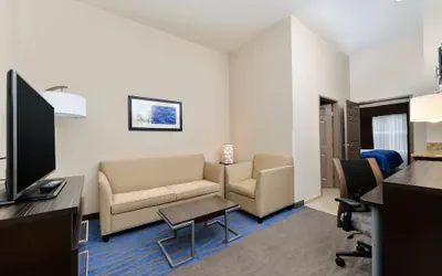 Photo 4 - Holiday Inn Express St. Louis West - O'Fallon by IHG