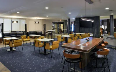 Photo 2 - Courtyard by Marriott Harrisburg Hershey