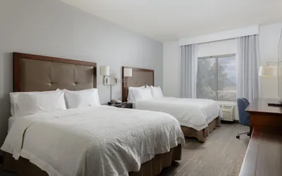 Photo 4 - Hampton Inn & Suites Palmdale