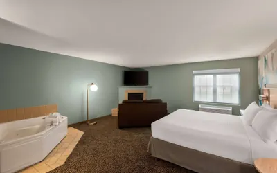 Photo 5 - Wyndham Garden Galena Hotel & Day Spa