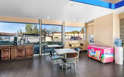 Photo 4 - Americas Best Value Inn Vacaville Napa Valley
