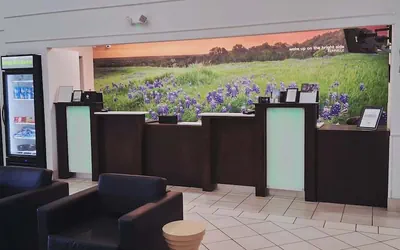 Photo 4 - La Quinta Inn & Suites by Wyndham Kerrville