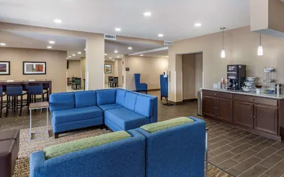 Photo 4 - Comfort Inn & Suites Spring Lake - Fayetteville near Fort Bragg