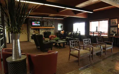 Photo 4 - C'mon Inn Fargo