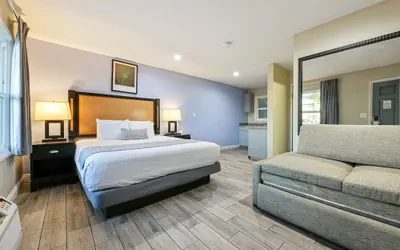 Photo 4 - Hotel Point Loma