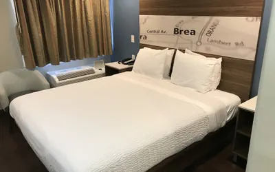 Photo 3 - Hyland Motel Brea