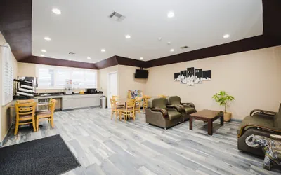 Photo 5 - Sapphire Inn & Suites