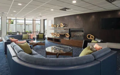 Photo 2 - Courtyard by Marriott Brunswick