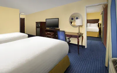 Photo 5 - Holiday Inn Express & Suites San Antonio-West-SeaWorld Area by IHG