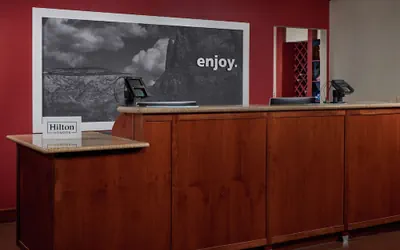 Photo 4 - Hampton Inn & Suites Phoenix-Surprise