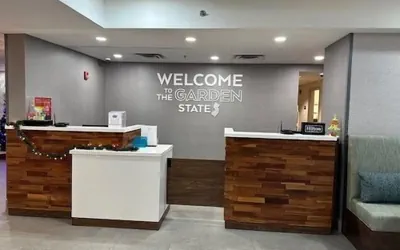 Photo 4 - Hampton Inn East Windsor
