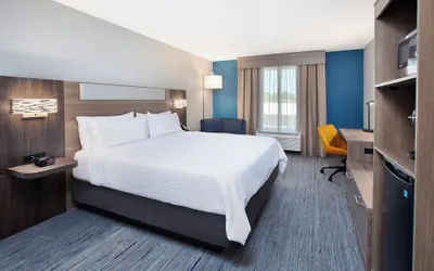 Photo 2 - Holiday Inn Express and Suites Turlock by IHG
