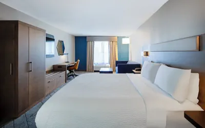 Photo 3 - Holiday Inn Express and Suites Turlock by IHG