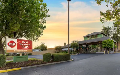 Photo 2 - Best Western Plus Forest Park Inn