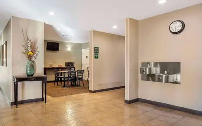 Photo 4 - Quality Inn & Suites Livermore Wine Country