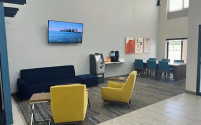 Photo 3 - Holiday Inn Express & Suites Sebring by IHG