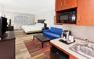 Photo 4 - Holiday Inn Express Hotel & Suites Montgomery E - Eastchase by IHG