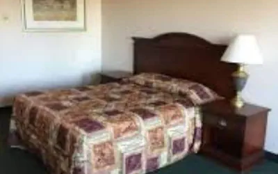 Photo 5 - Summer Wind Budget Motel