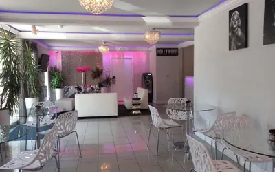 Photo 2 - Hollywood VIP Hotel