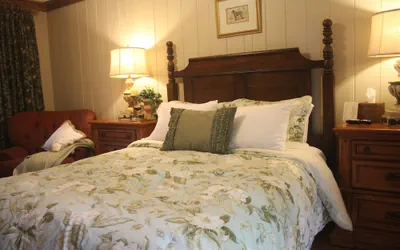 Photo 3 - The Village Inn